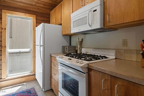 Tiny photo for 13569 Valerian #AH3, Black Butte Ranch, OR 97759 (MLS # 220224588)