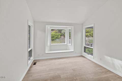 Tiny photo for 465 Strawberry Hill Lane, Jacksonville, OR 97530 (MLS # 220224388)