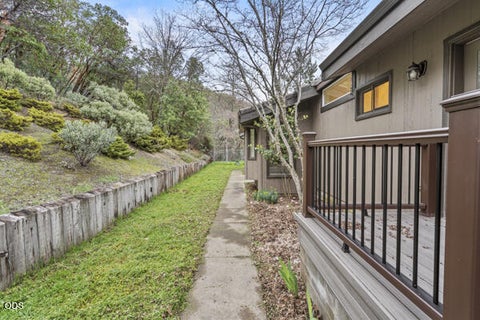 Tiny photo for 465 Strawberry Hill Lane, Jacksonville, OR 97530 (MLS # 220224388)
