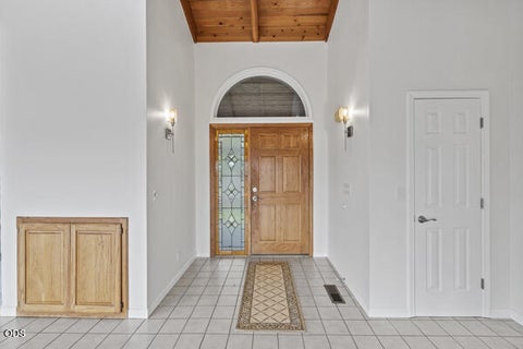Tiny photo for 465 Strawberry Hill Lane, Jacksonville, OR 97530 (MLS # 220224388)