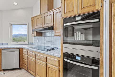 Tiny photo for 465 Strawberry Hill Lane, Jacksonville, OR 97530 (MLS # 220224388)