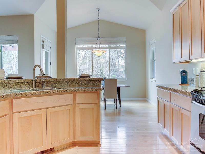 Broken Top - Residential