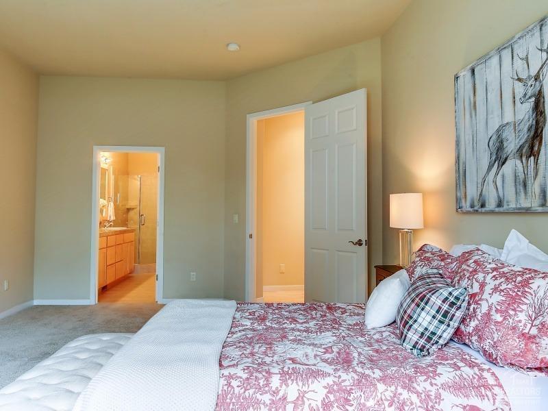 Broken Top - Residential