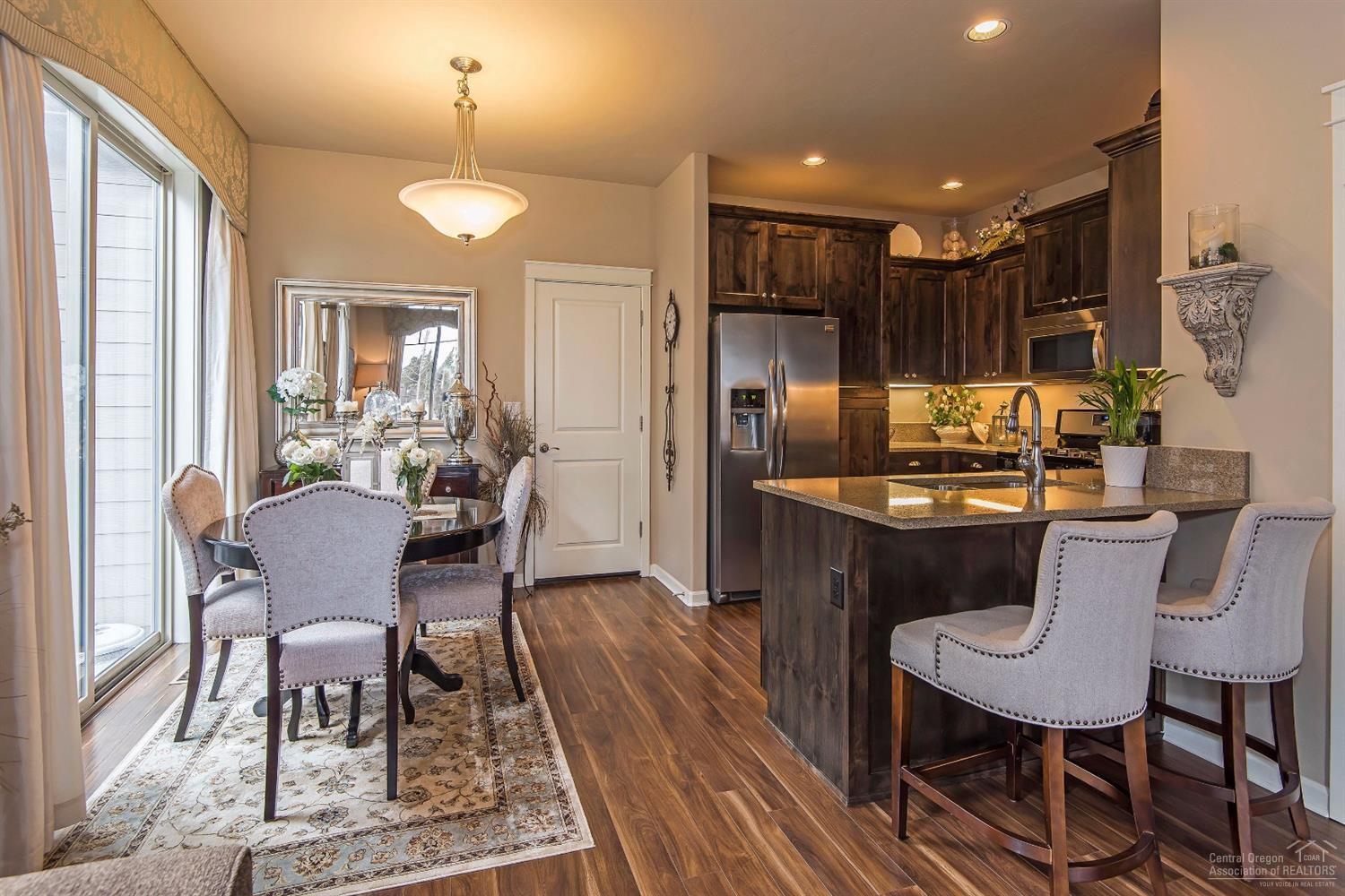 Lava Ridges - Residential