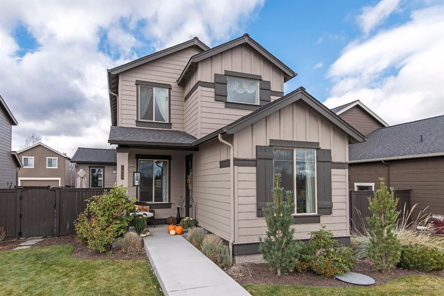 Lava Ridges - Residential