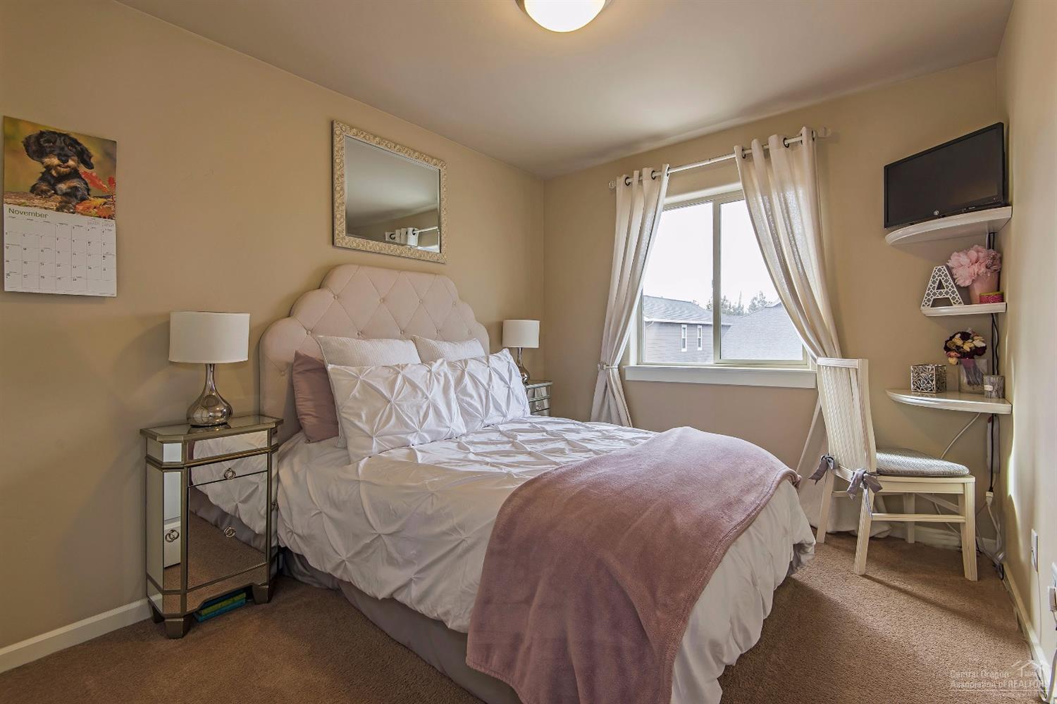 Lava Ridges - Residential