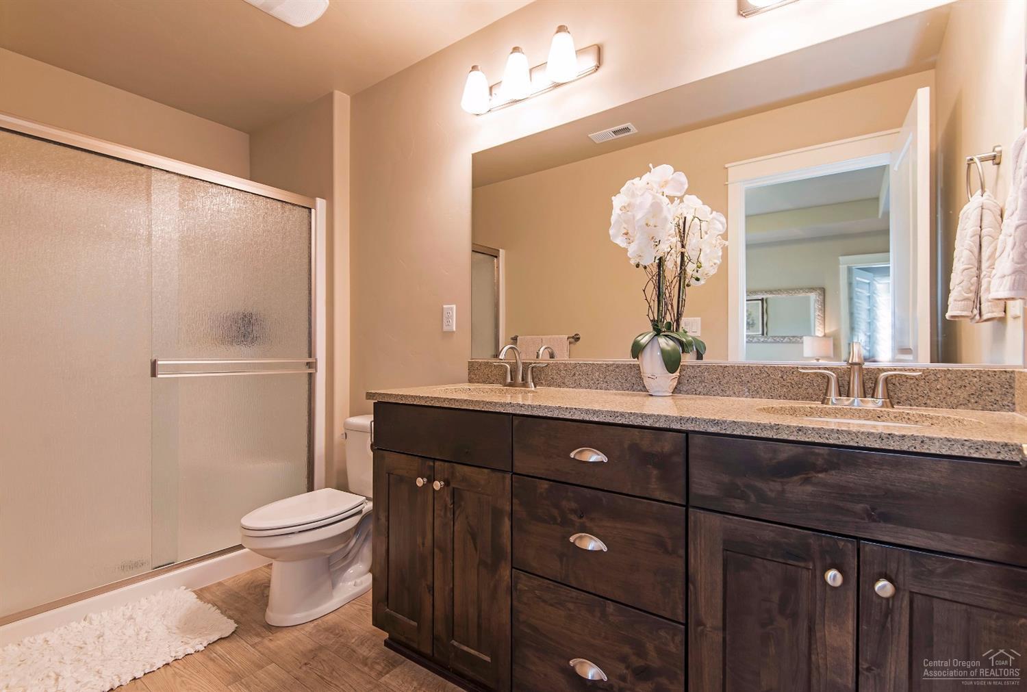 Lava Ridges - Residential