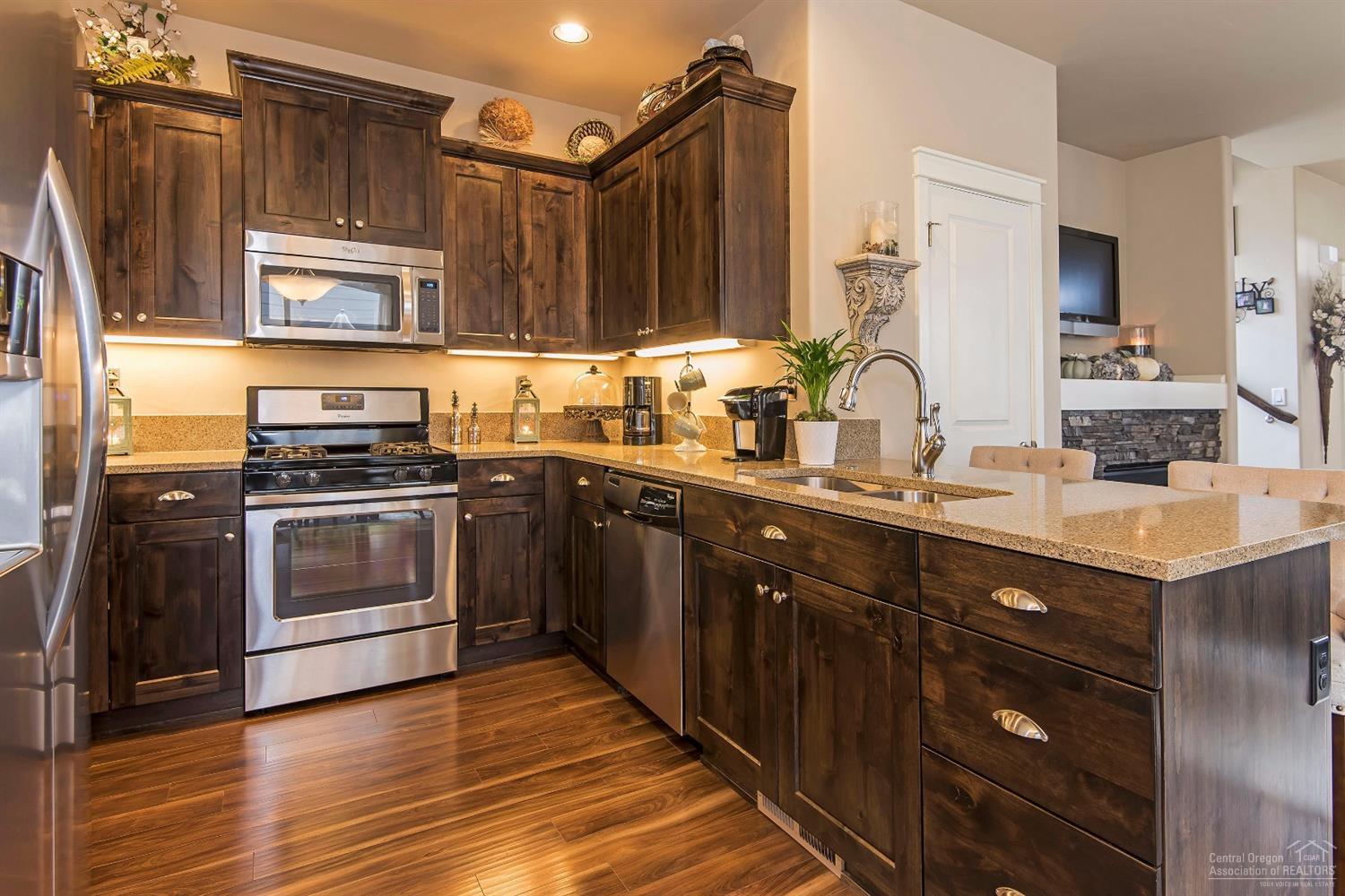 Lava Ridges - Residential