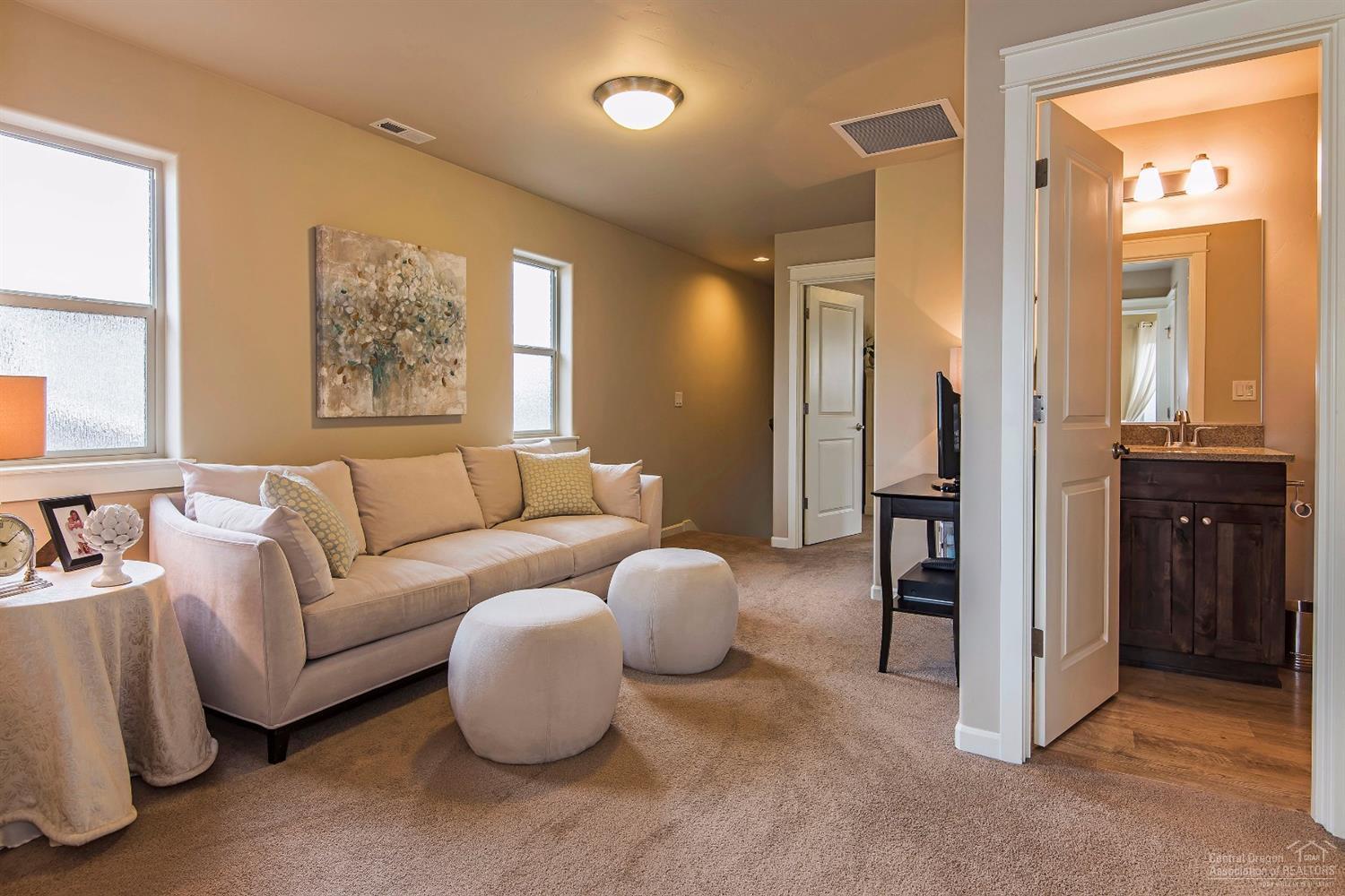 Lava Ridges - Residential