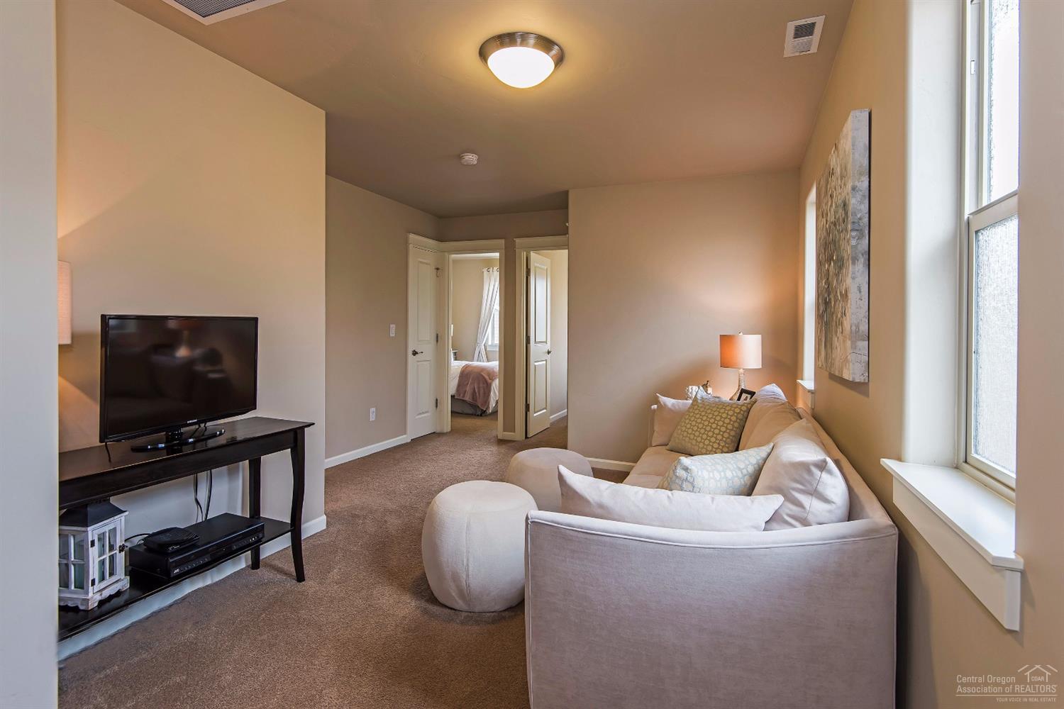 Lava Ridges - Residential