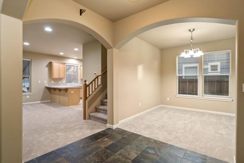 Tiny photo for 63020 NE Amherst Place, Bend, OR 97701 (MLS # 220212489)