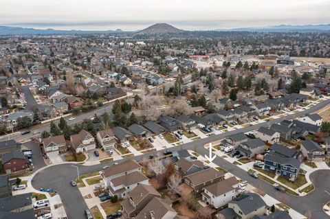 Tiny photo for 63020 NE Amherst Place, Bend, OR 97701 (MLS # 220212489)