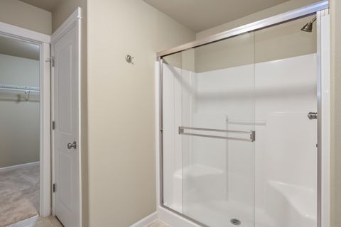 Tiny photo for 63020 NE Amherst Place, Bend, OR 97701 (MLS # 220212489)