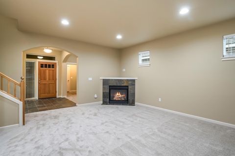 Tiny photo for 63020 NE Amherst Place, Bend, OR 97701 (MLS # 220212489)
