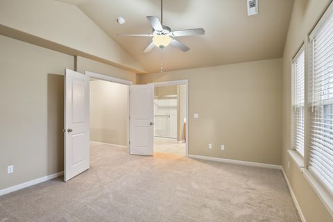 Tiny photo for 63020 NE Amherst Place, Bend, OR 97701 (MLS # 220212489)