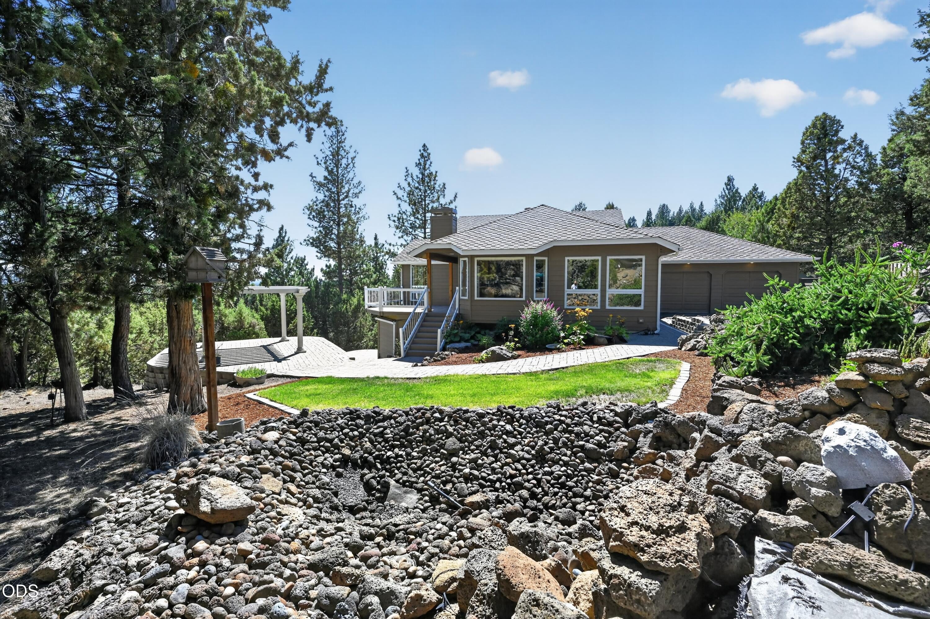 1573 NW City View Drive