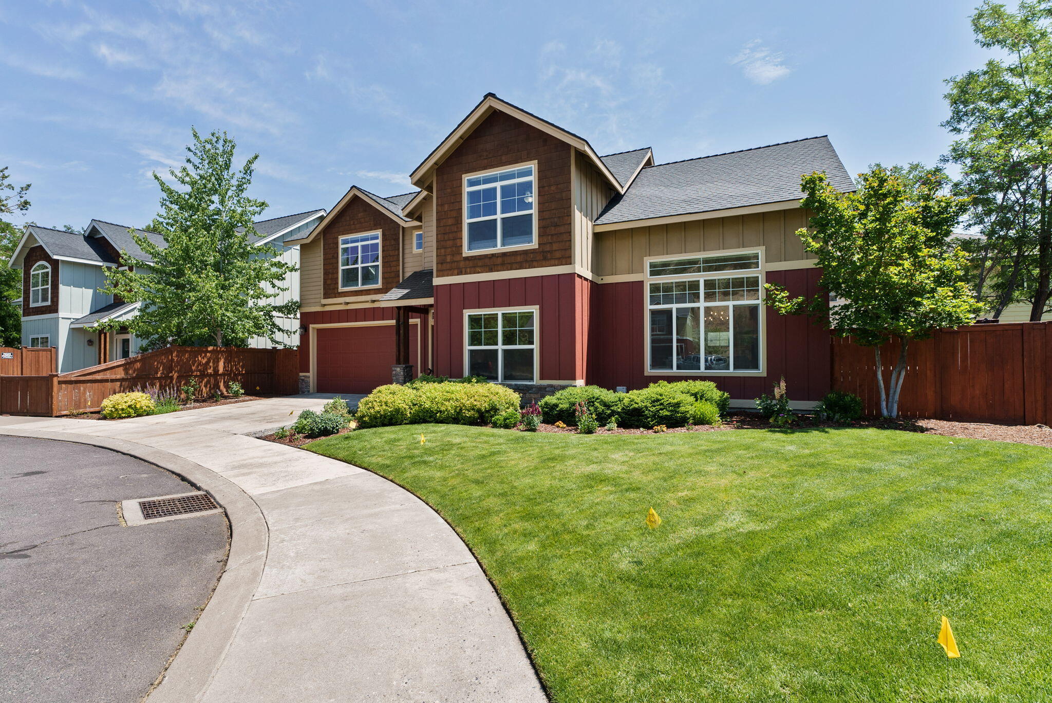1072 NE Parkview Court