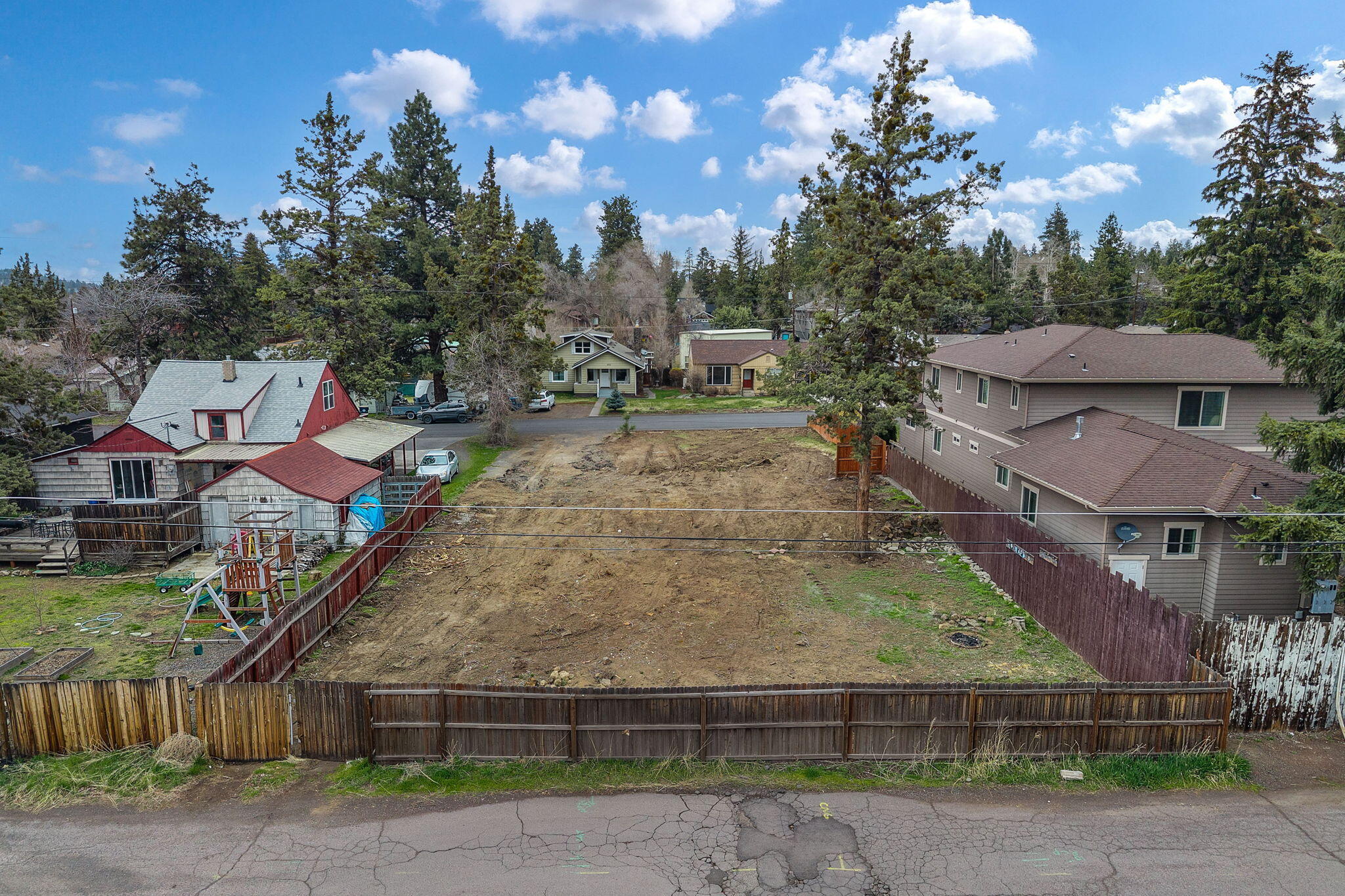 649 NE Kearney Avenue