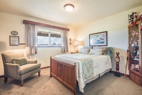 Tiny photo for 61140 Obernolte Road, Bend, OR 97701 (MLS # 220209932)