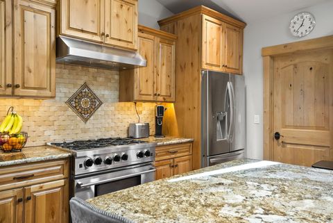 Tiny photo for 69288 Stetson, Sisters, OR 97759 (MLS # 220214803)