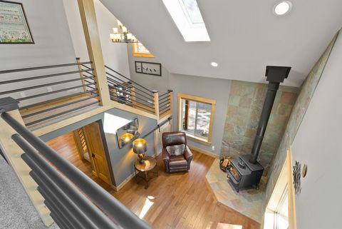 Tiny photo for 69288 Stetson, Sisters, OR 97759 (MLS # 220214803)