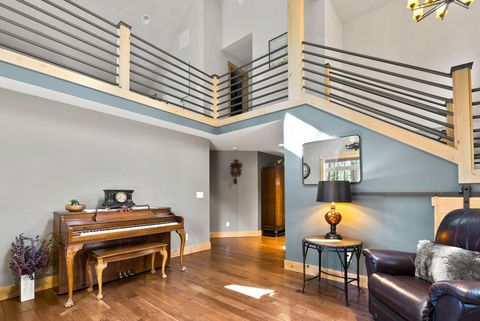 Tiny photo for 69288 Stetson, Sisters, OR 97759 (MLS # 220214803)