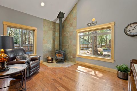 Tiny photo for 69288 Stetson, Sisters, OR 97759 (MLS # 220214803)