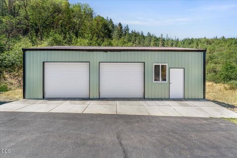 Tiny photo for 1040 Wards Creek Road, Rogue River, OR 97537 (MLS # 220225114)