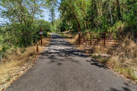Tiny photo for 1040 Wards Creek Road, Rogue River, OR 97537 (MLS # 220225114)