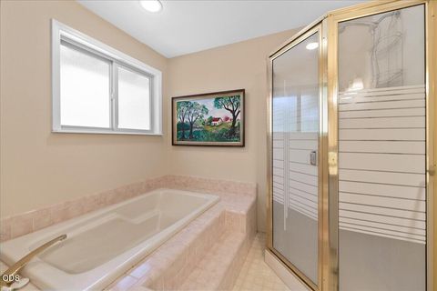 Tiny photo for 1040 Wards Creek Road, Rogue River, OR 97537 (MLS # 220225114)