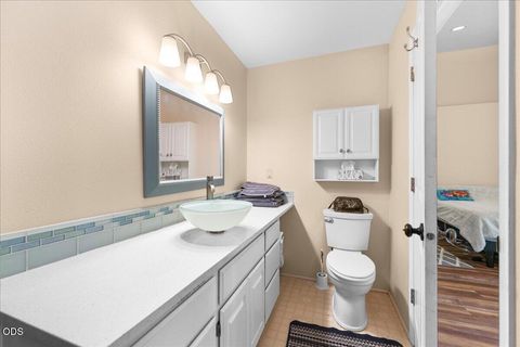 Tiny photo for 1040 Wards Creek Road, Rogue River, OR 97537 (MLS # 220225114)
