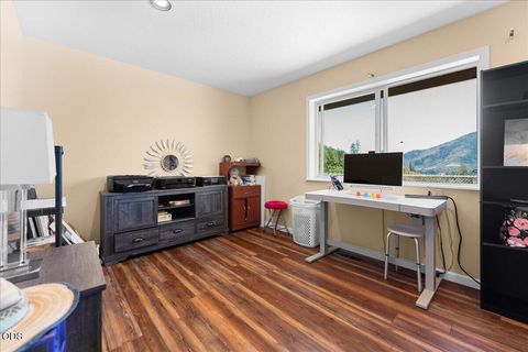 Tiny photo for 1040 Wards Creek Road, Rogue River, OR 97537 (MLS # 220225114)