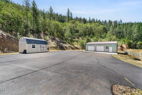 Tiny photo for 1040 Wards Creek Road, Rogue River, OR 97537 (MLS # 220225114)