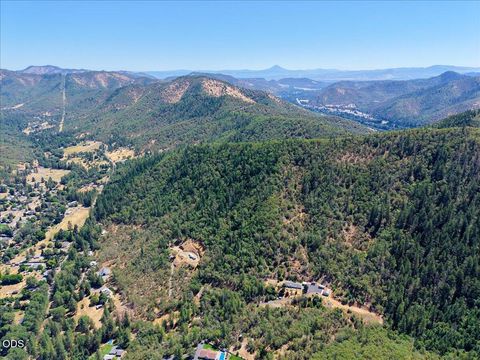 Tiny photo for 1040 Wards Creek Road, Rogue River, OR 97537 (MLS # 220225114)