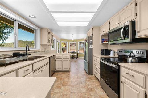 Tiny photo for 1040 Wards Creek Road, Rogue River, OR 97537 (MLS # 220225114)