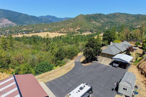 Tiny photo for 1040 Wards Creek Road, Rogue River, OR 97537 (MLS # 220225114)