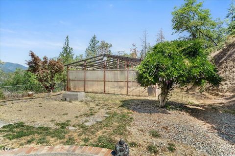 Tiny photo for 1040 Wards Creek Road, Rogue River, OR 97537 (MLS # 220225114)