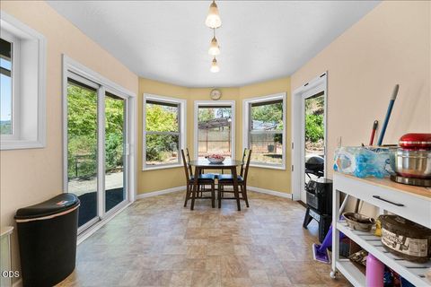 Tiny photo for 1040 Wards Creek Road, Rogue River, OR 97537 (MLS # 220225114)