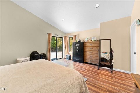 Tiny photo for 1040 Wards Creek Road, Rogue River, OR 97537 (MLS # 220225114)