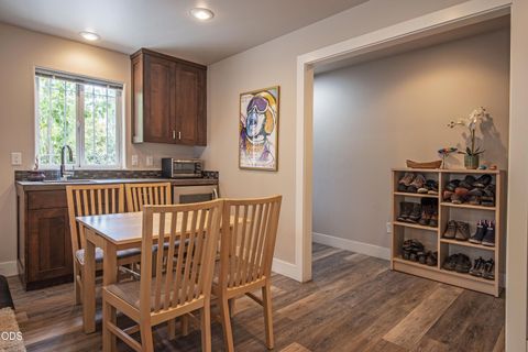 Tiny photo for 909 NW Delaware Avenue, Bend, OR 97703 (MLS # 220222734)