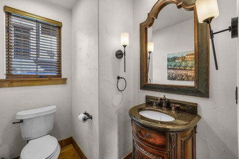 Tiny photo for 22887 Ghost Tree Lane, Bend, OR 97701 (MLS # 220212179)