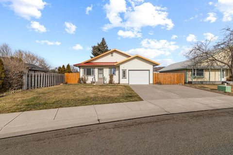 Tiny photo for 5485 Lockford Drive, Klamath Falls, OR 97603 (MLS # 220214254)