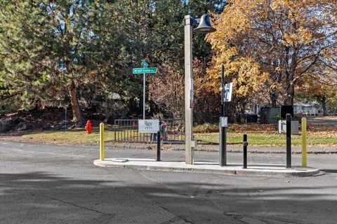 Tiny photo for 113 NW Gander Court, Bend, OR 97703 (MLS # 220219883)