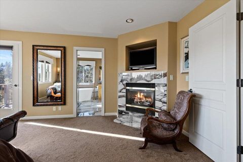 Tiny photo for 113 NW Gander Court, Bend, OR 97703 (MLS # 220219883)