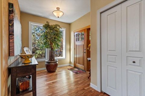 Tiny photo for 113 NW Gander Court, Bend, OR 97703 (MLS # 220219883)