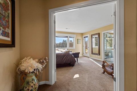 Tiny photo for 113 NW Gander Court, Bend, OR 97703 (MLS # 220219883)