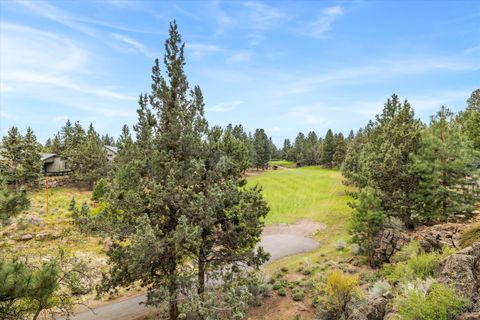 Tiny photo for 113 NW Gander Court, Bend, OR 97703 (MLS # 220219883)