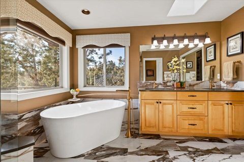 Tiny photo for 113 NW Gander Court, Bend, OR 97703 (MLS # 220219883)