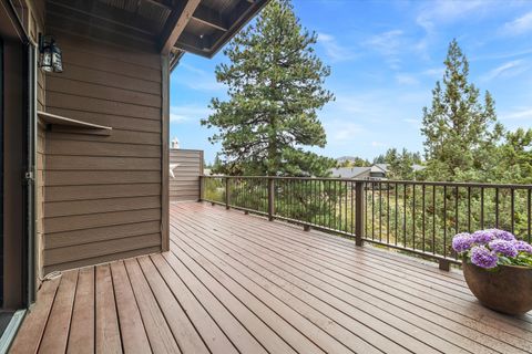 Tiny photo for 113 NW Gander Court, Bend, OR 97703 (MLS # 220219883)