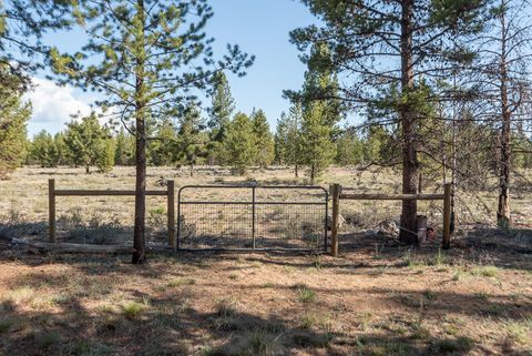 Tiny photo for 16356 Park Drive, La Pine, OR 97739 (MLS # 220220773)